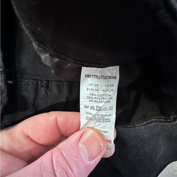 PrettyLittleThing Black Flared Jeans Pants - Picture 7 of 9